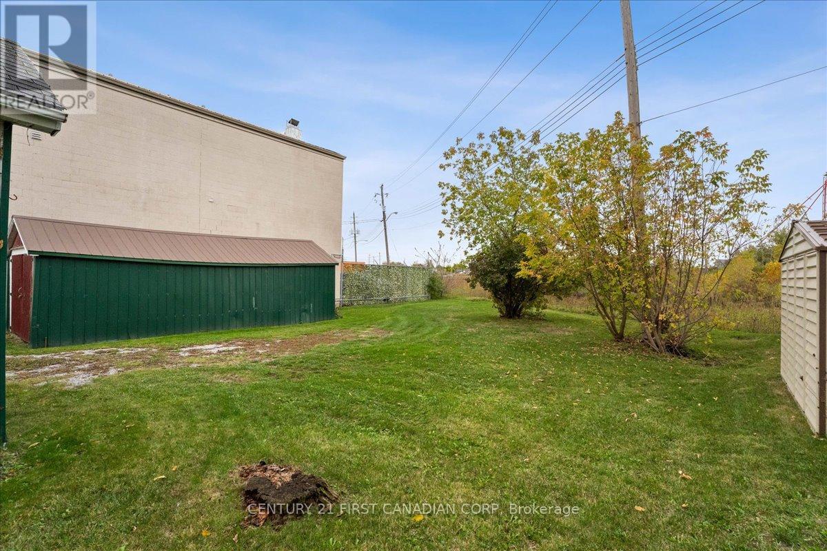 41 Main Street, Haldimand, Ontario N0A 1H0 - Photo 26 - X12546122