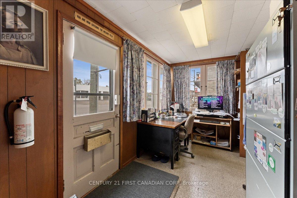 41 Main Street, Haldimand, Ontario N0A 1H0 - Photo 3 - X12546122