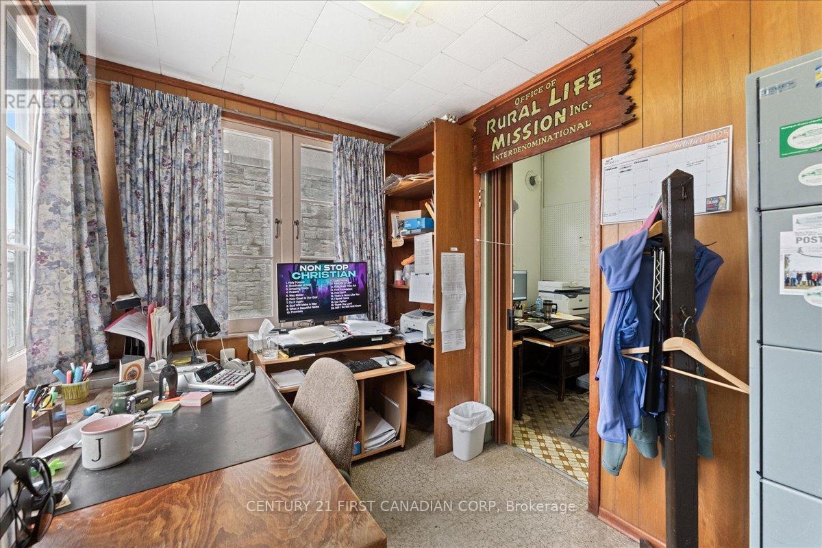 41 Main Street, Haldimand, Ontario N0A 1H0 - Photo 4 - X12546122