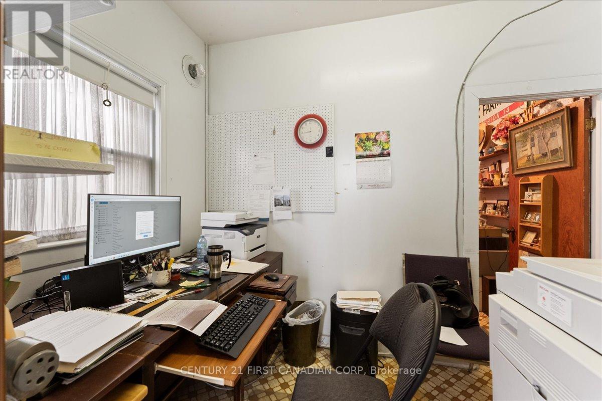 41 Main Street, Haldimand, Ontario N0A 1H0 - Photo 5 - X12546122