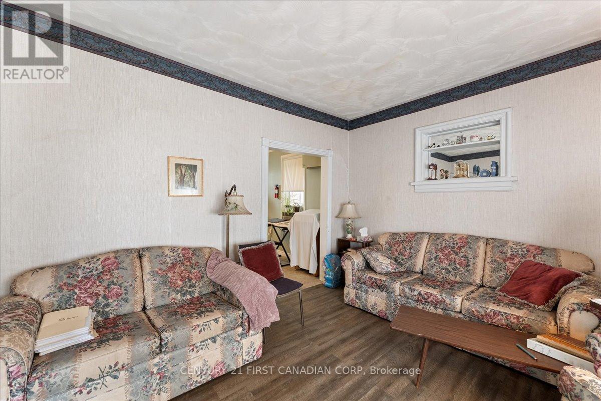 41 Main Street, Haldimand, Ontario N0A 1H0 - Photo 8 - X12546122