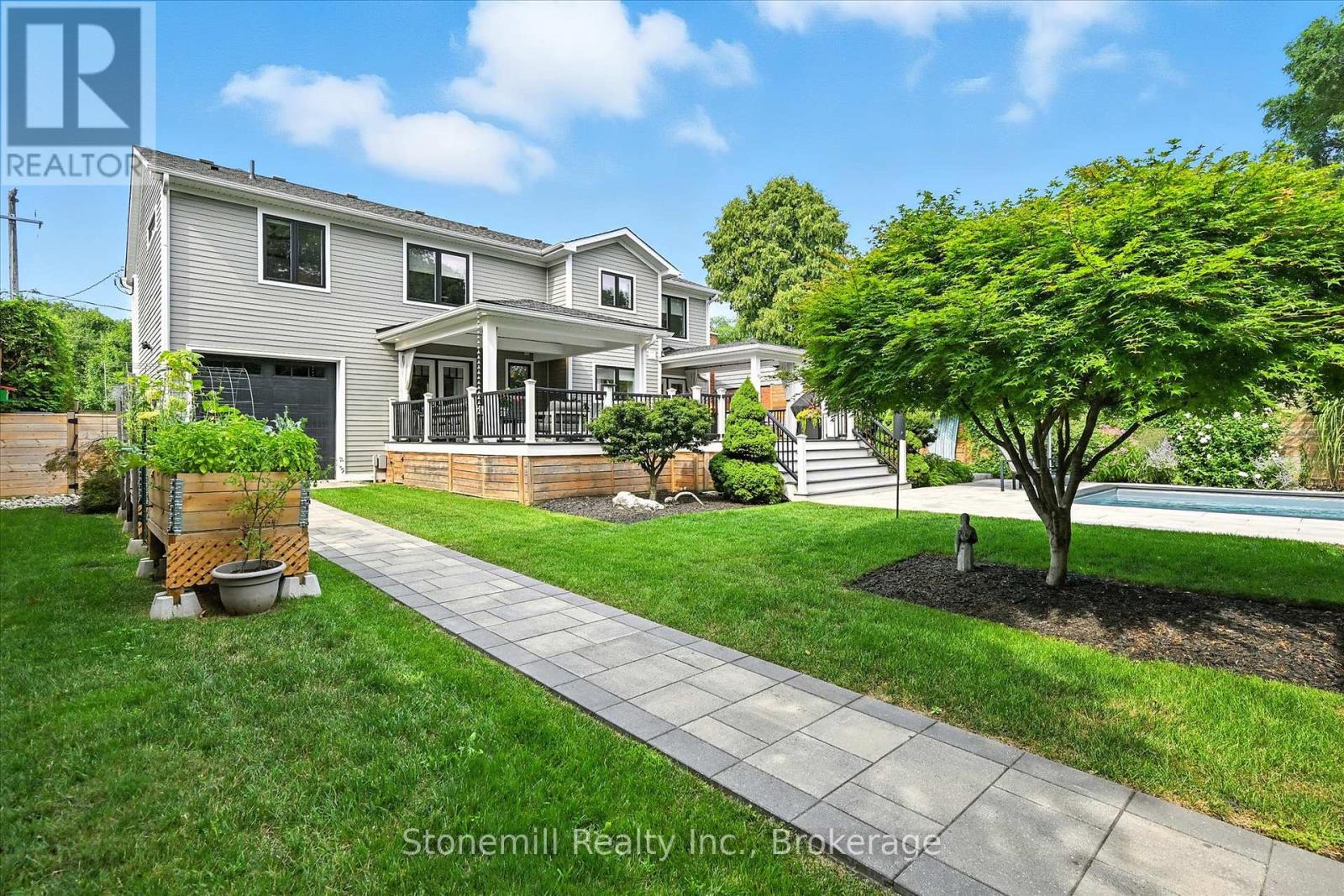 735 George Street, Burlington, Ontario  L7R 2V8 - Photo 4 - W12546116