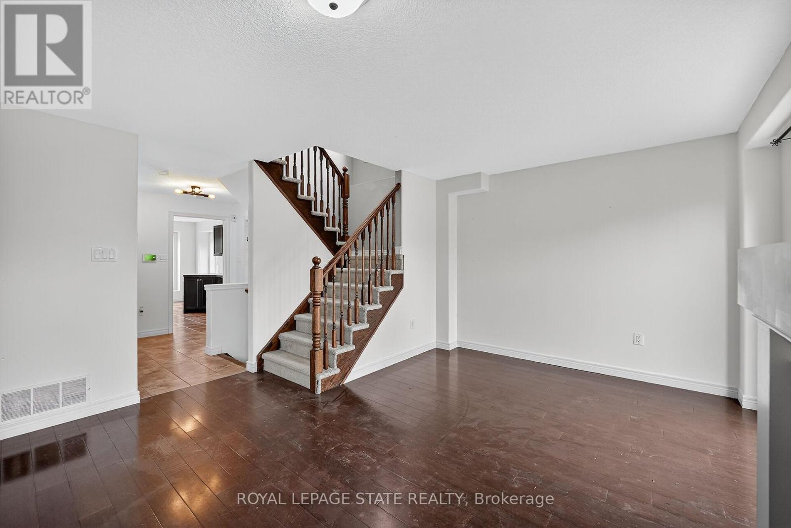 4471 Comfort Crescent, Lincoln, Ontario  L3J 1M2 - Photo 10 - X12545980