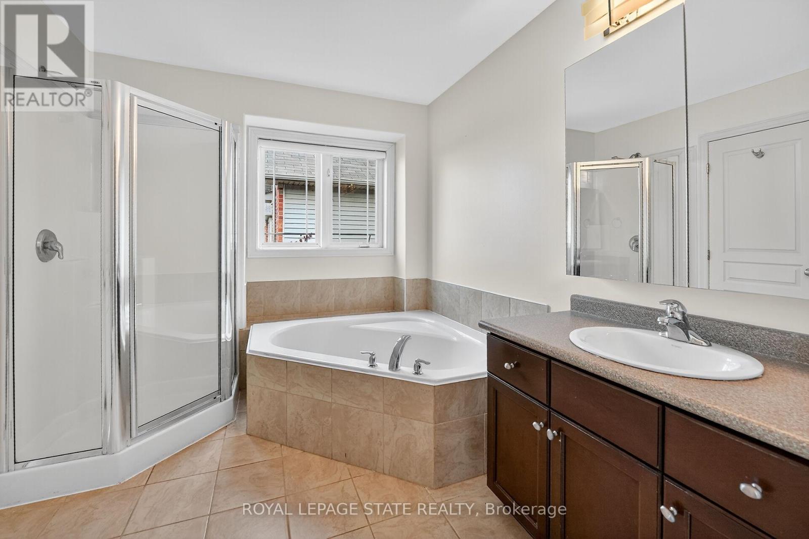 4471 Comfort Crescent, Lincoln, Ontario  L3J 1M2 - Photo 17 - X12545980