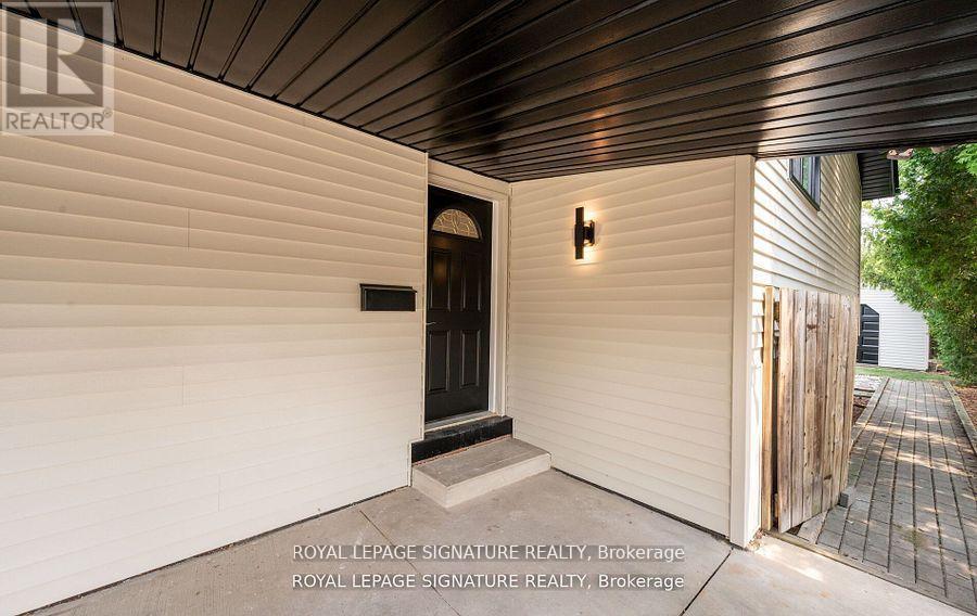 105 Lilacside Drive, Hamilton, Ontario  L8V 2L8 - Photo 2 - X12545988