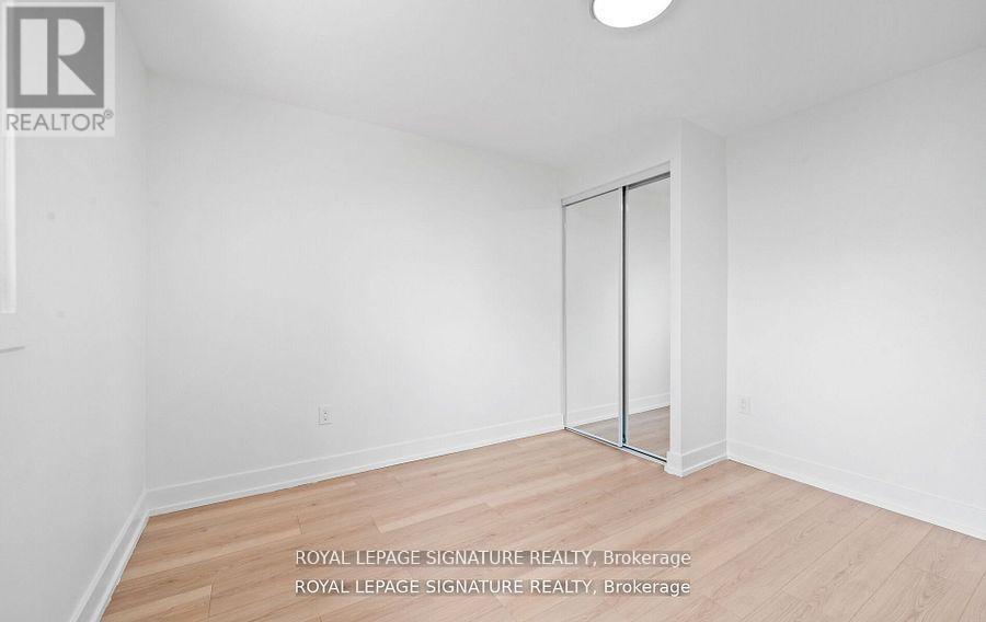 105 Lilacside Drive, Hamilton, Ontario  L8V 2L8 - Photo 25 - X12545988