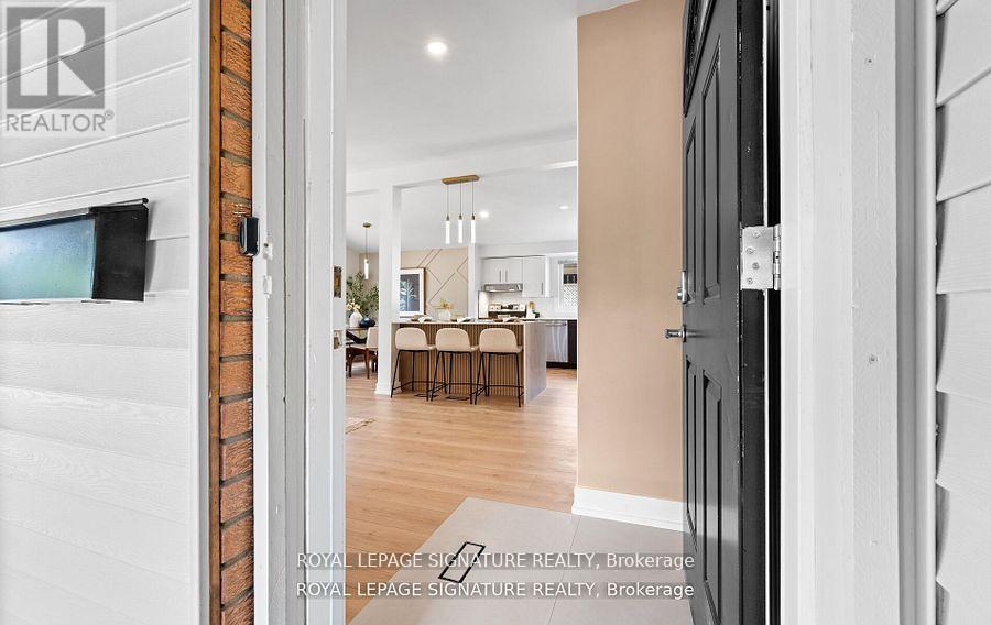 105 Lilacside Drive, Hamilton, Ontario  L8V 2L8 - Photo 3 - X12545988