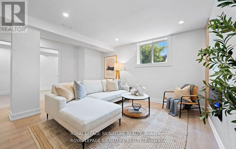 105 Lilacside Drive, Hamilton, Ontario  L8V 2L8 - Photo 35 - X12545988