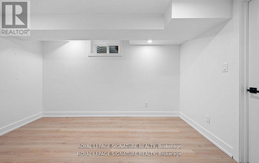 105 Lilacside Drive, Hamilton, Ontario  L8V 2L8 - Photo 43 - X12545988