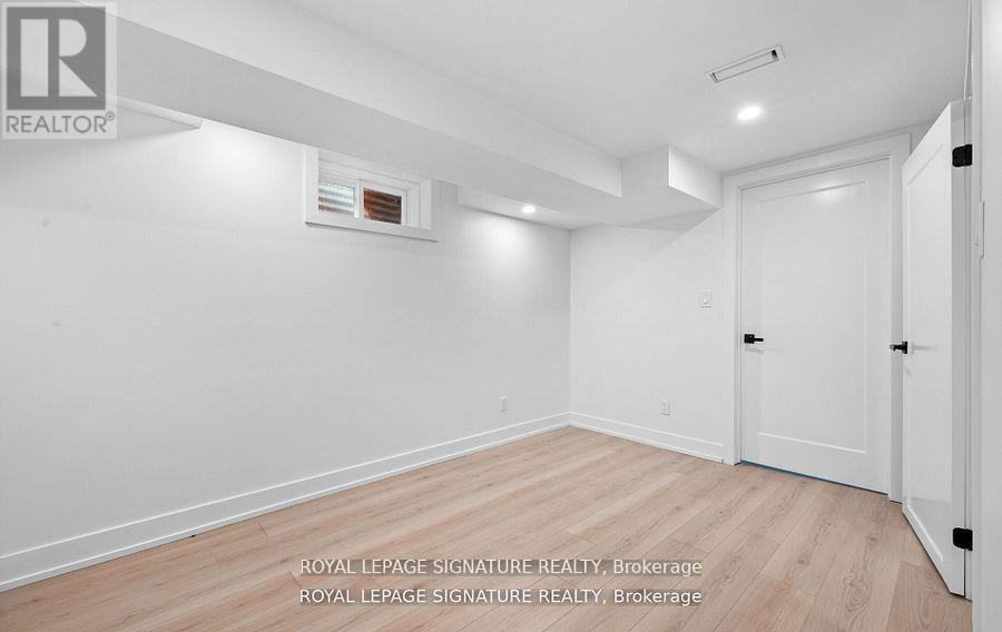 105 Lilacside Drive, Hamilton, Ontario  L8V 2L8 - Photo 44 - X12545988