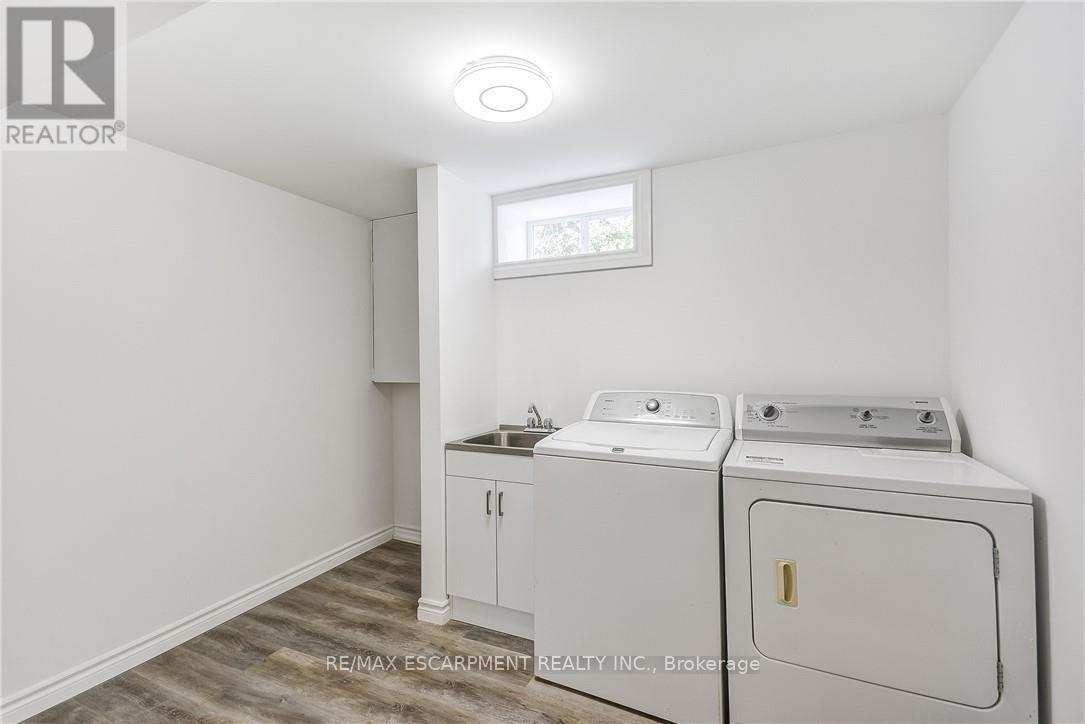 8 Glengarry Road, St. Catharines, Ontario  L2T 2T8 - Photo 25 - X12546012