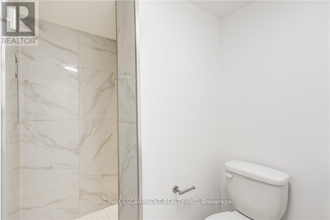 8 Glengarry Road, St. Catharines, Ontario  L2T 2T8 - Photo 26 - X12546012