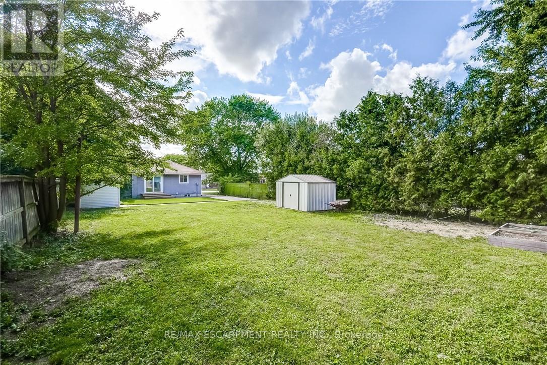 8 Glengarry Road, St. Catharines, Ontario  L2T 2T8 - Photo 33 - X12546012