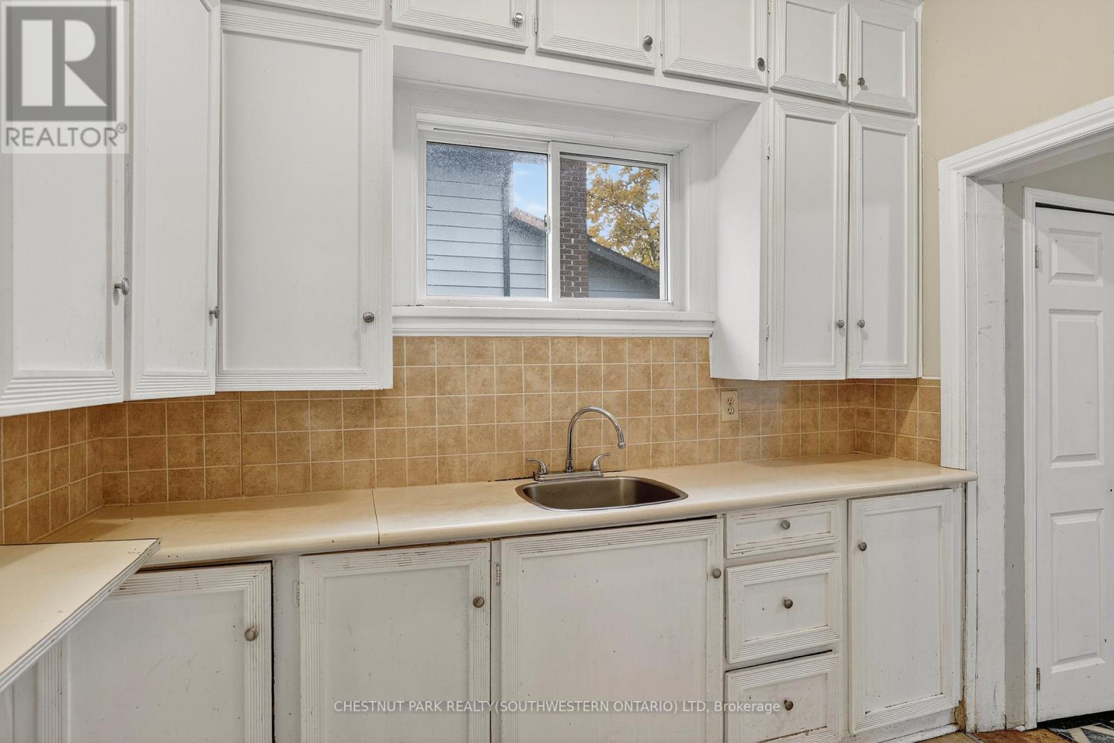 50 Ridout Street, Kawartha Lakes, Ontario  K9V 2B6 - Photo 17 - X12546040