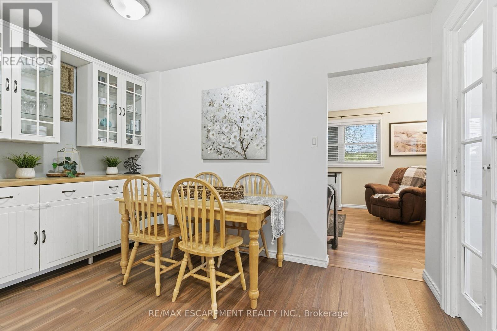 38 Golden Orchard Drive, Hamilton, Ontario  L9C 6J5 - Photo 7 - X12546072