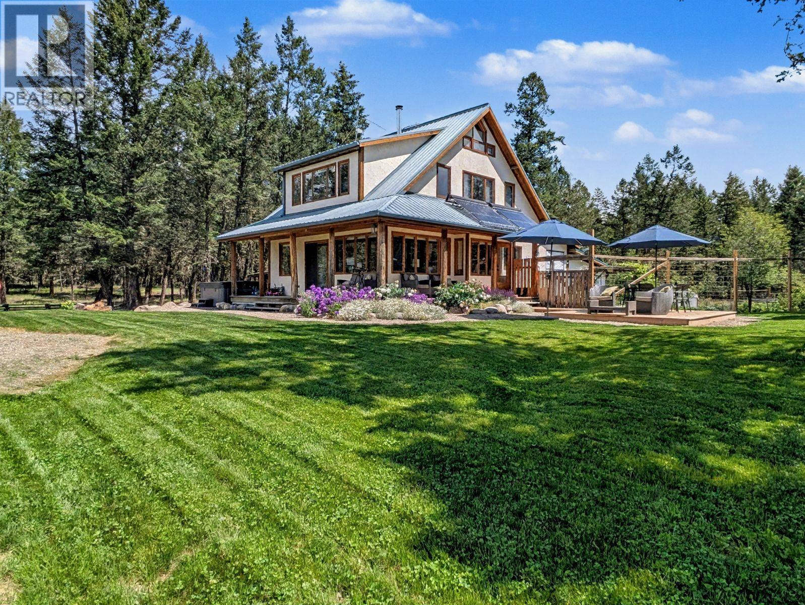 3941 HOULGRAVE Road, nelson, British Columbia