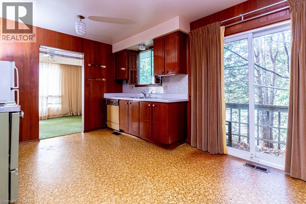 23 Sanctuary Drive, Dundas, Ontario L9H 3Y7 - Photo 14 - 40788382