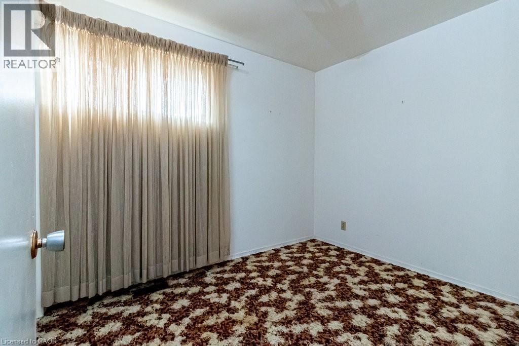 23 Sanctuary Drive, Dundas, Ontario L9H 3Y7 - Photo 16 - 40788382