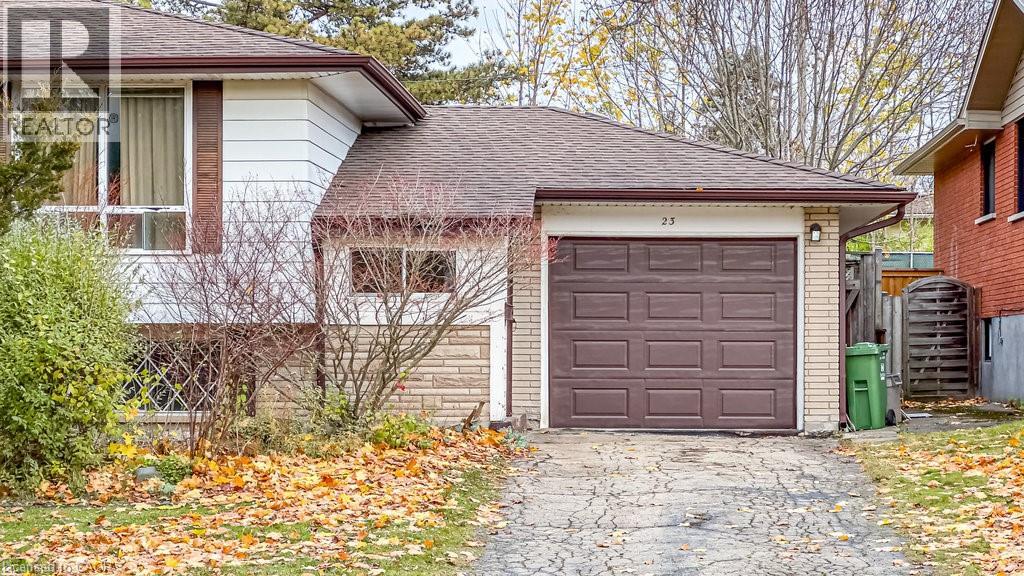 23 Sanctuary Drive, Dundas, Ontario L9H 3Y7 - Photo 2 - 40788382