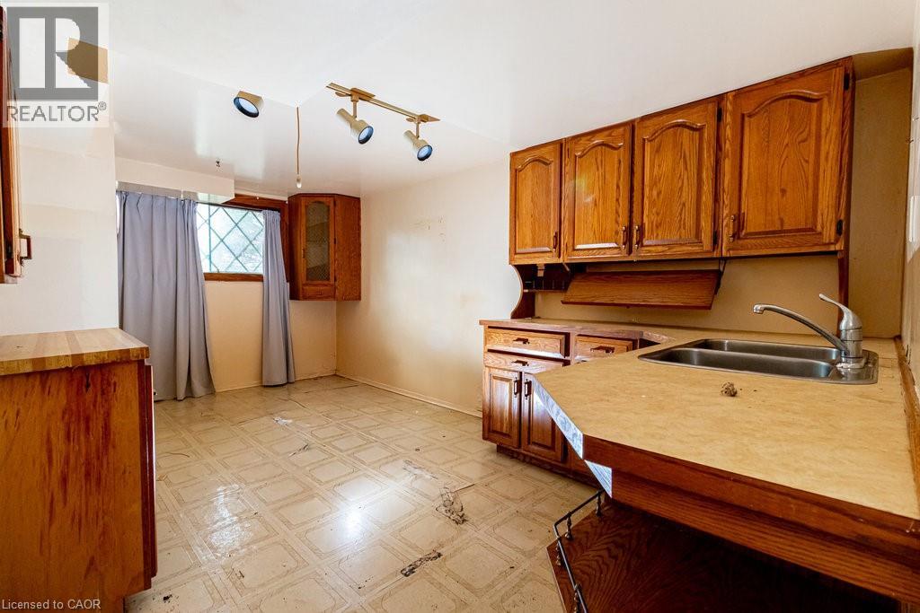 23 Sanctuary Drive, Dundas, Ontario L9H 3Y7 - Photo 27 - 40788382