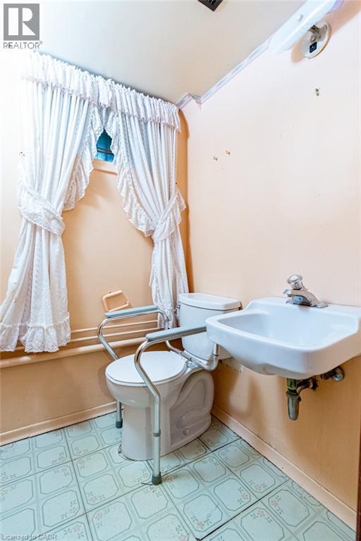 23 Sanctuary Drive, Dundas, Ontario L9H 3Y7 - Photo 28 - 40788382