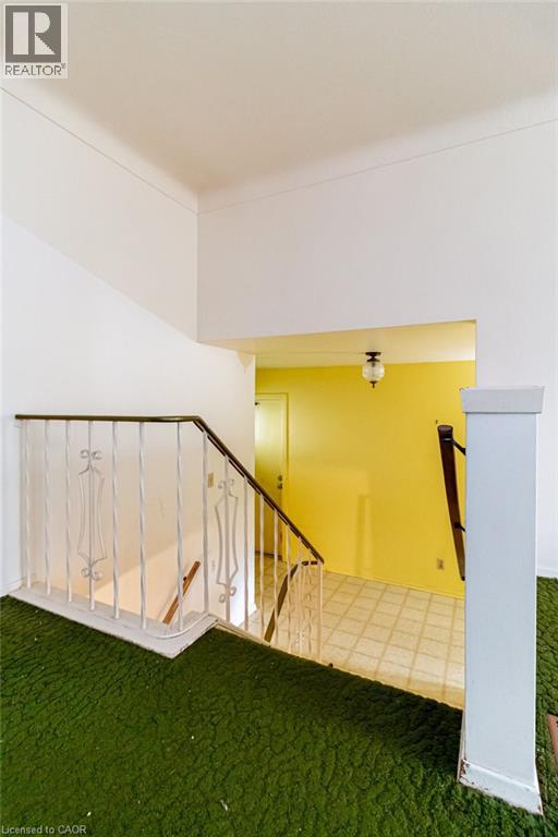 23 Sanctuary Drive, Dundas, Ontario L9H 3Y7 - Photo 6 - 40788382