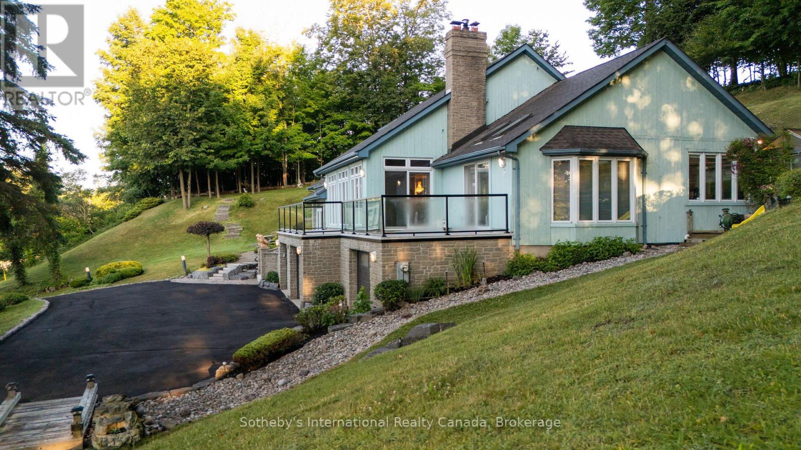 12 Matson Drive, Caledon, Ontario  L7E 0A9 - Photo 3 - W12546136