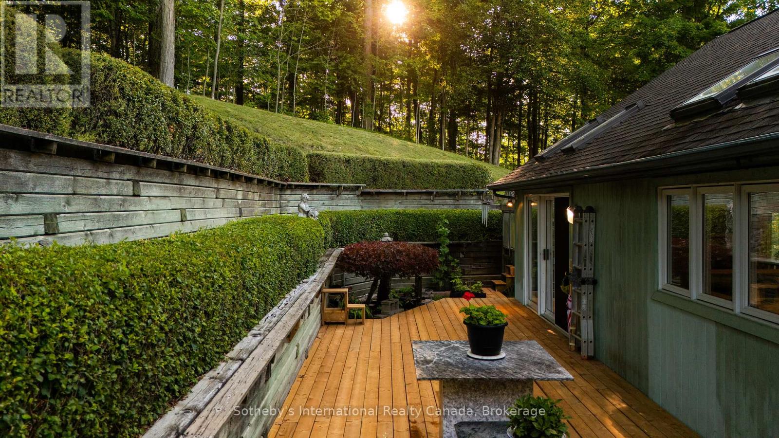 12 Matson Drive, Caledon, Ontario  L7E 0A9 - Photo 6 - W12546136