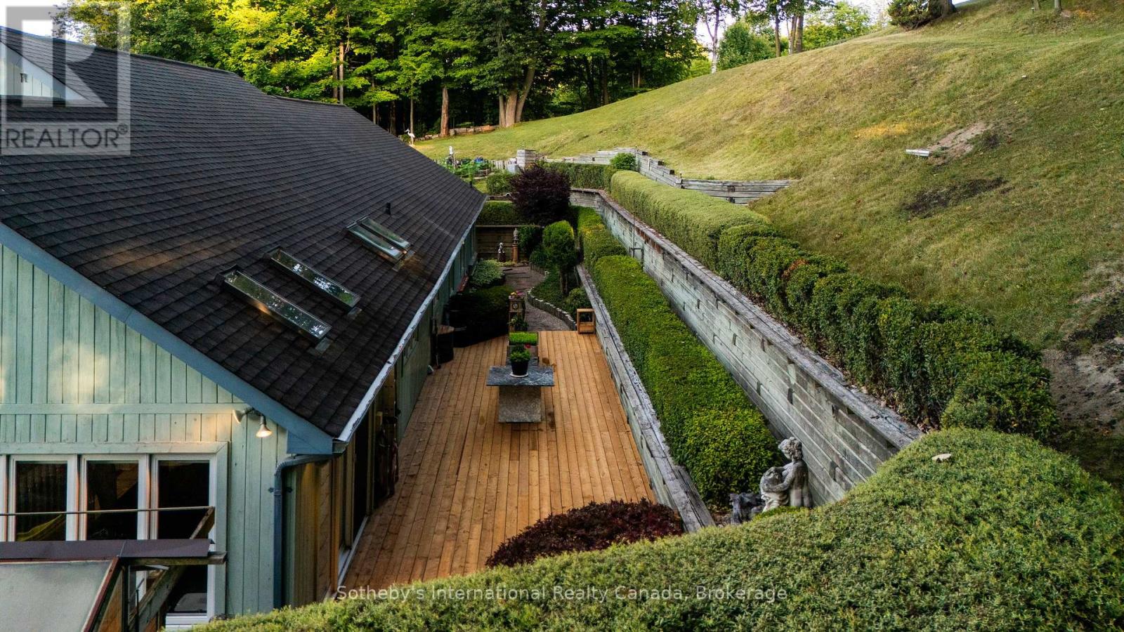 12 Matson Drive, Caledon, Ontario  L7E 0A9 - Photo 9 - W12546136