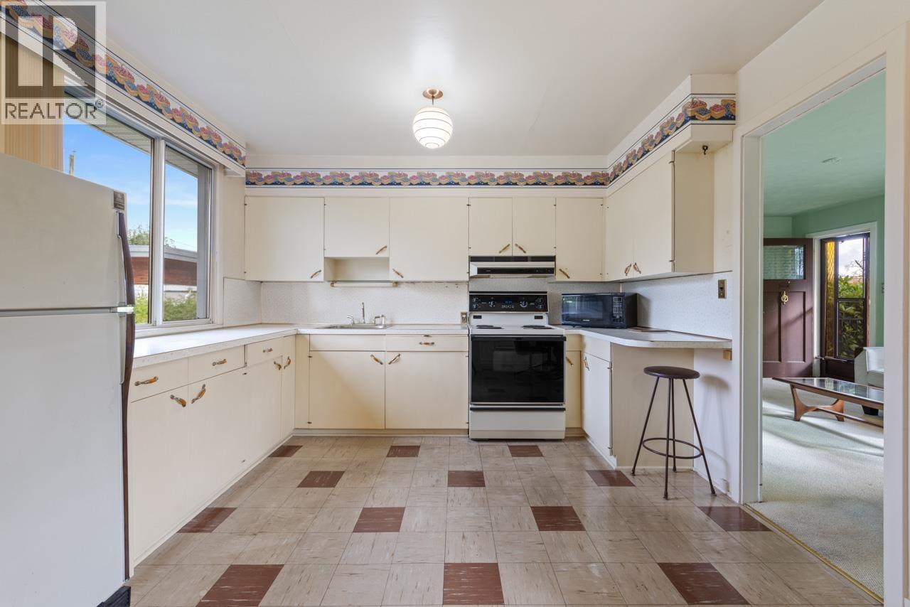 4805 Inverness Street, Vancouver, British Columbia  V5V 4X5 - Photo 10 - R3067513