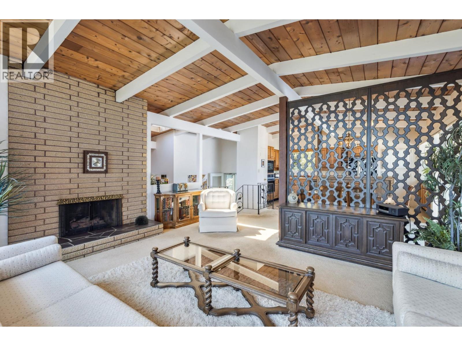 3090 Lazy A Street, Coquitlam, British Columbia V3C 3N9 - Photo 8 - R3025657