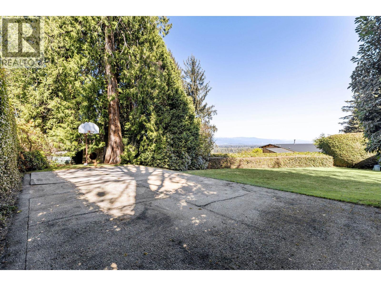 3090 Lazy A Street, Coquitlam, British Columbia V3C 3N9 - Photo 31 - R3025657