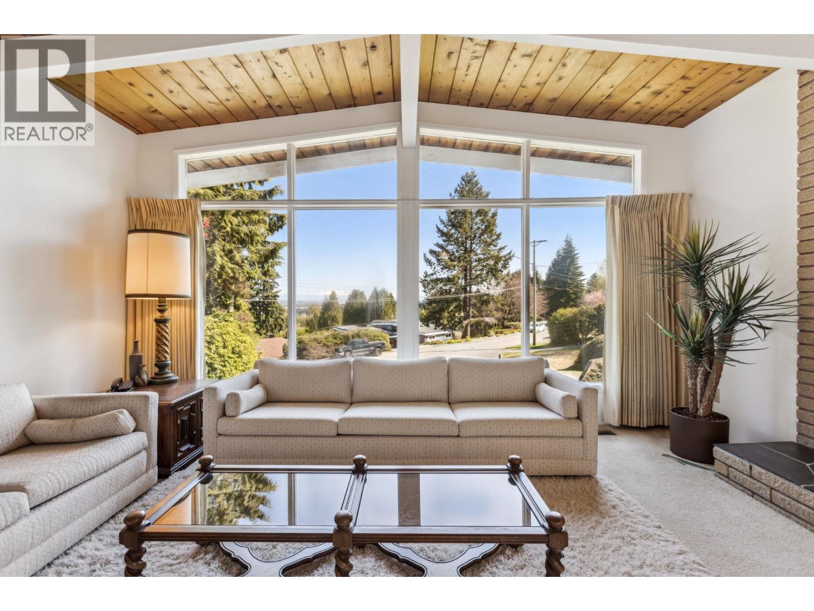 3090 Lazy A Street, Coquitlam, British Columbia V3C 3N9 - Photo 5 - R3025657