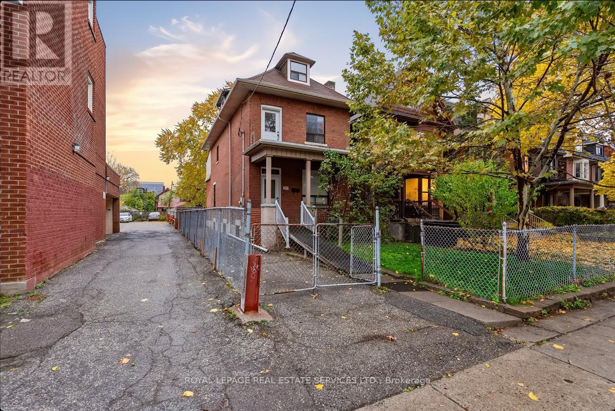 529 Gladstone Avenue, Toronto, Ontario  M6H 3J1 - Photo 35 - C12526854