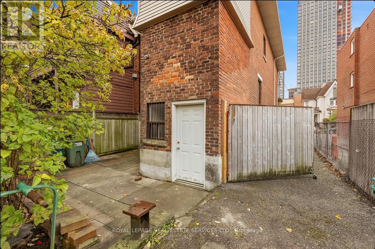 529 Gladstone Avenue, Toronto, Ontario  M6H 3J1 - Photo 38 - C12526854