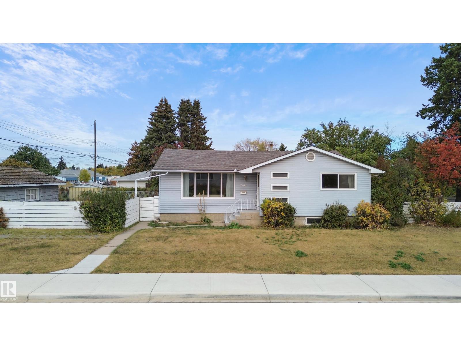 7104 95 AV NW, Edmonton, Alberta
