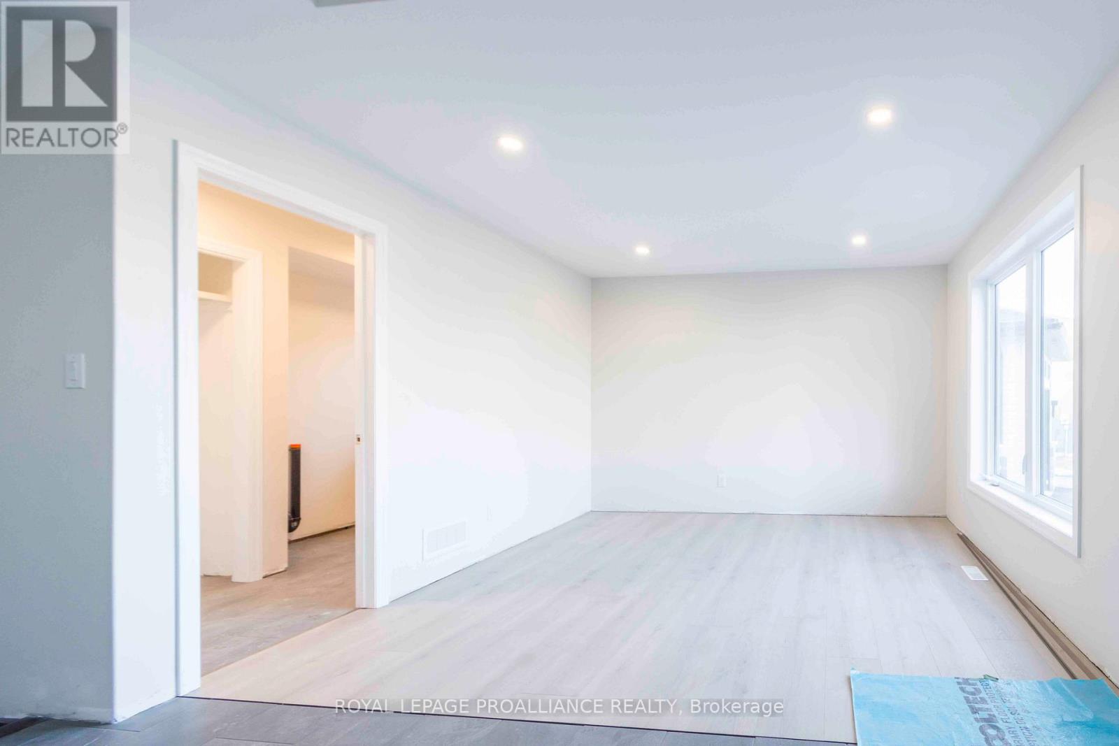 63 Meagan Lane, Quinte West, Ontario K0K 2C0 - Photo 4 - X12117525