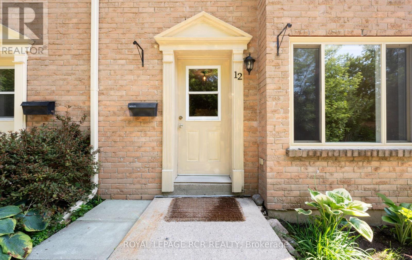 12 - 4 Cedar Drive, Orangeville, Ontario  L9W 2X6 - Photo 4 - W12267737