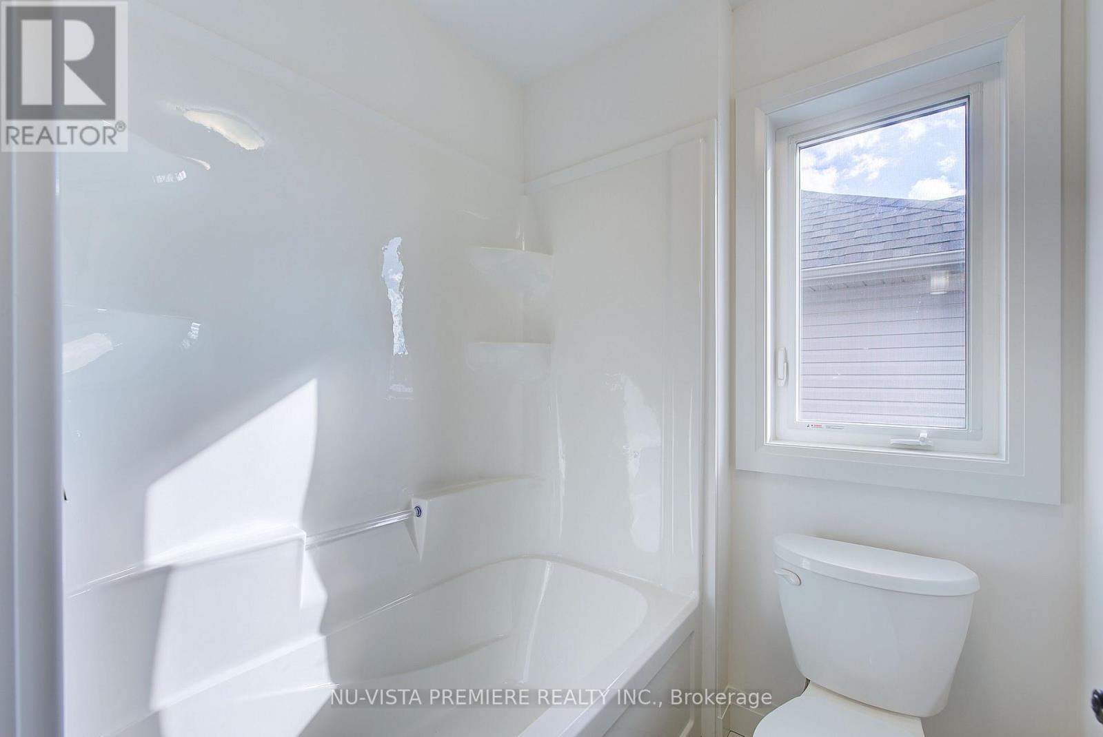 28 Basil Crescent, Middlesex Centre, Ontario  N0M 2A0 - Photo 26 - X12475693