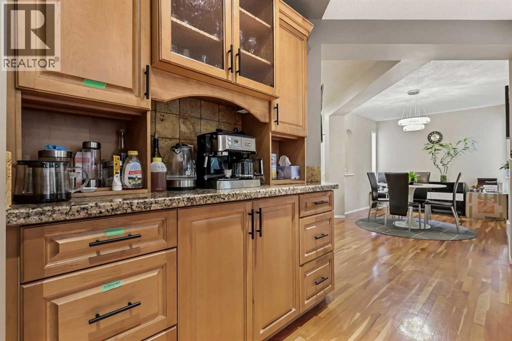 7 Spring View Sw, Calgary, Alberta  T3H 3S7 - Photo 7 - A2242735