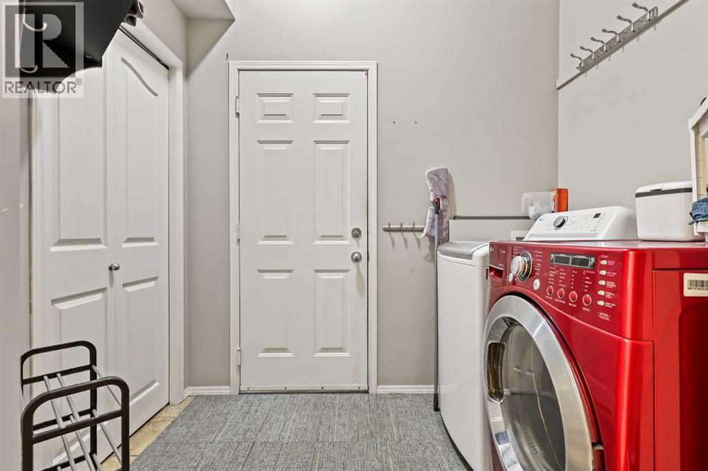 7 Spring View Sw, Calgary, Alberta  T3H 3S7 - Photo 11 - A2242735