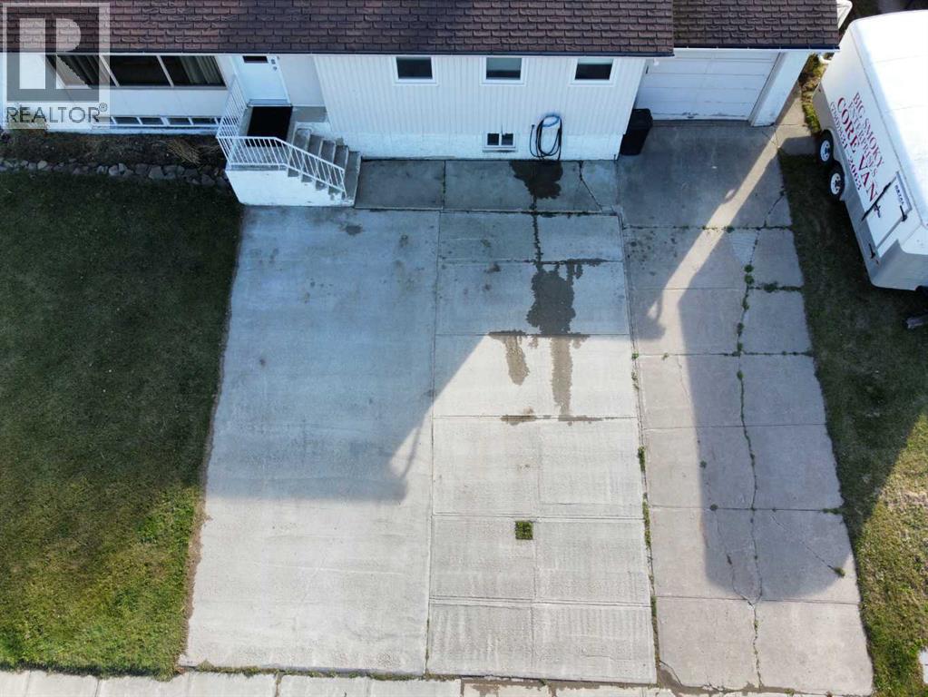 Property at 525 6 Avenue image 3