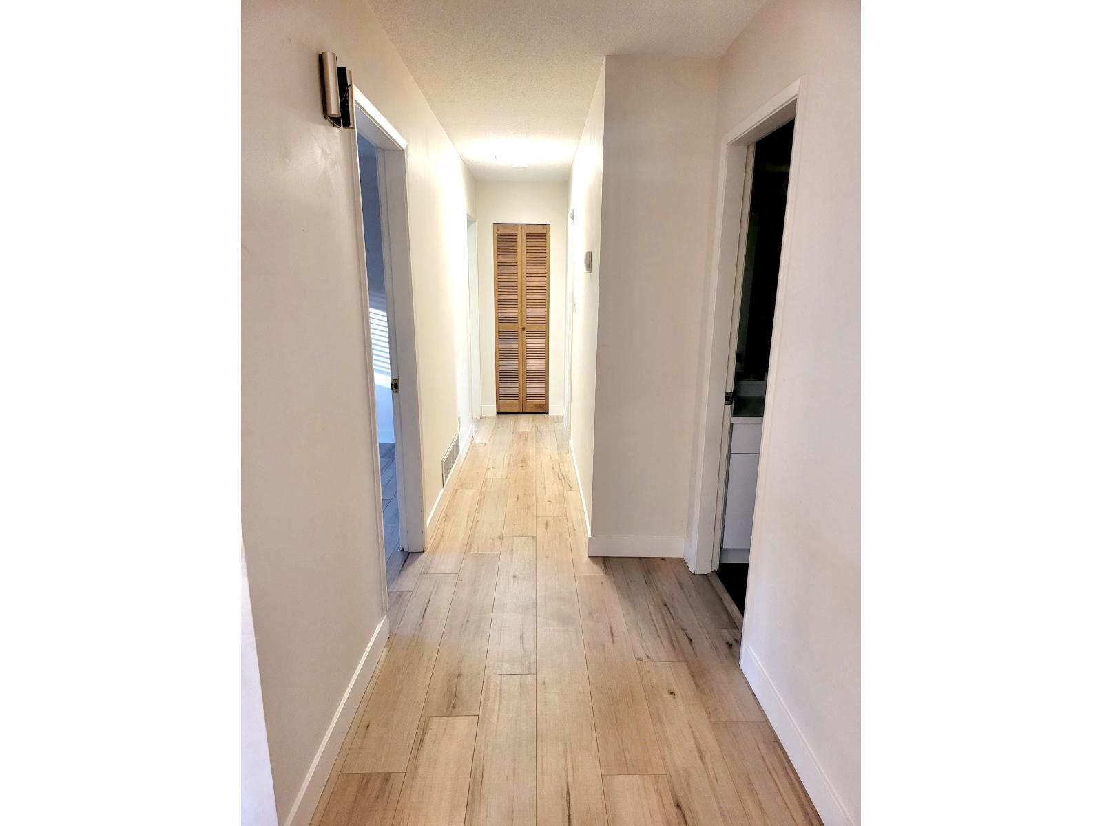 7328 York Crescent, Delta, British Columbia  V4C 4L5 - Photo 8 - R3067194