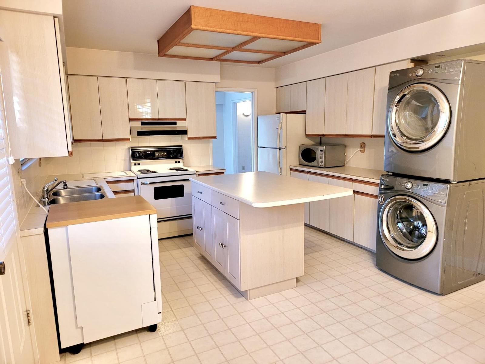 7328 York Crescent, Delta, British Columbia  V4C 4L5 - Photo 4 - R3067194