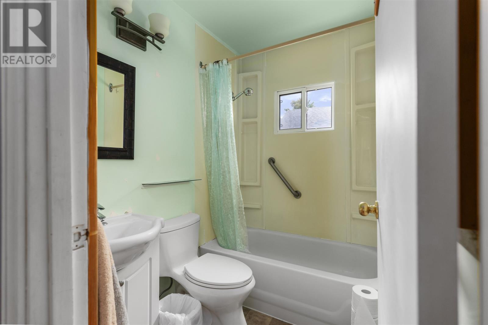 57 Cameron Ave, Sault Ste. Marie, Ontario P6B 4W9 - Photo 16 - SM252893