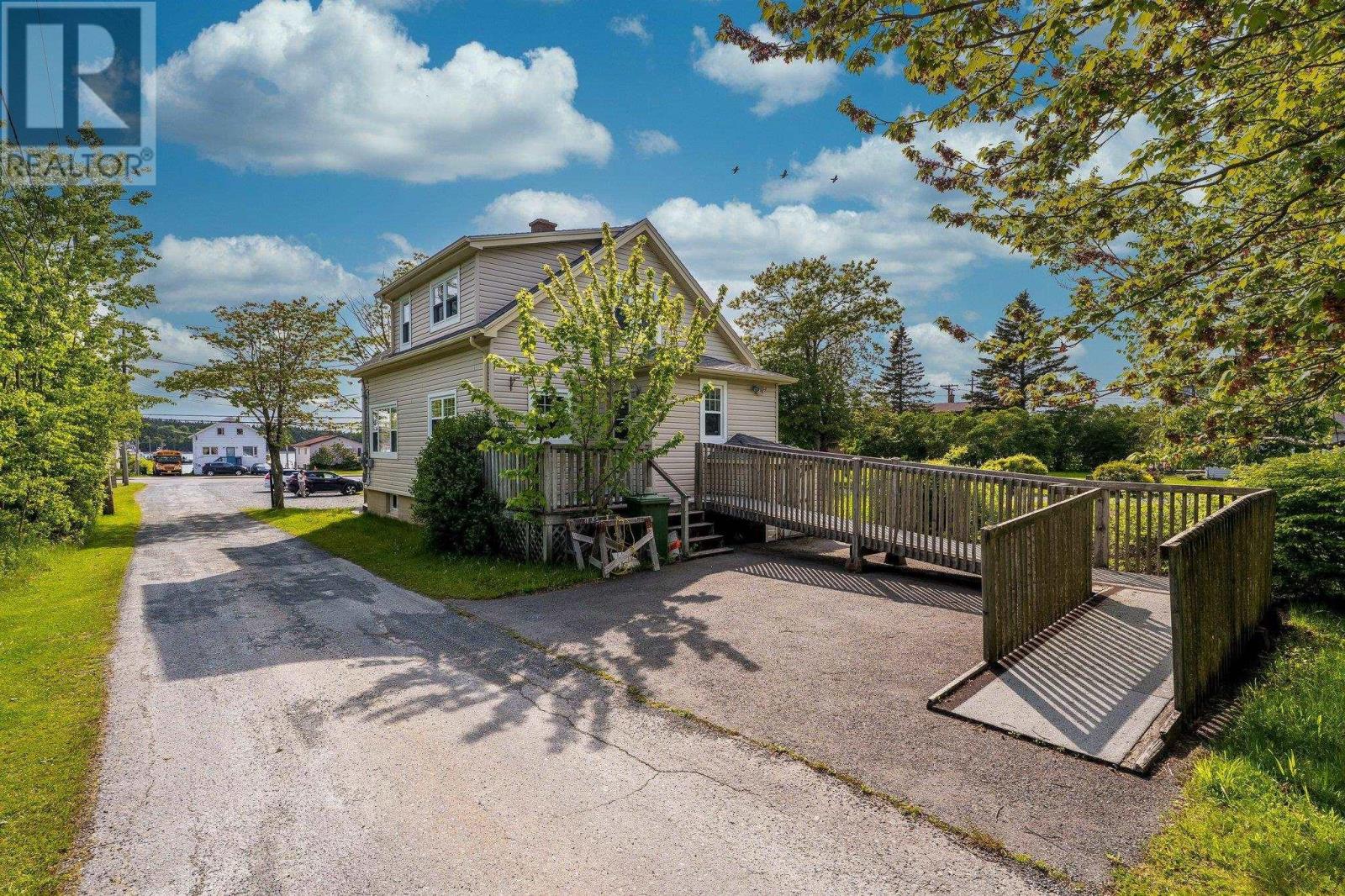 1470 Main Road, Eastern Passage, Nova Scotia  B3G 0E6 - Photo 3 - 202527983