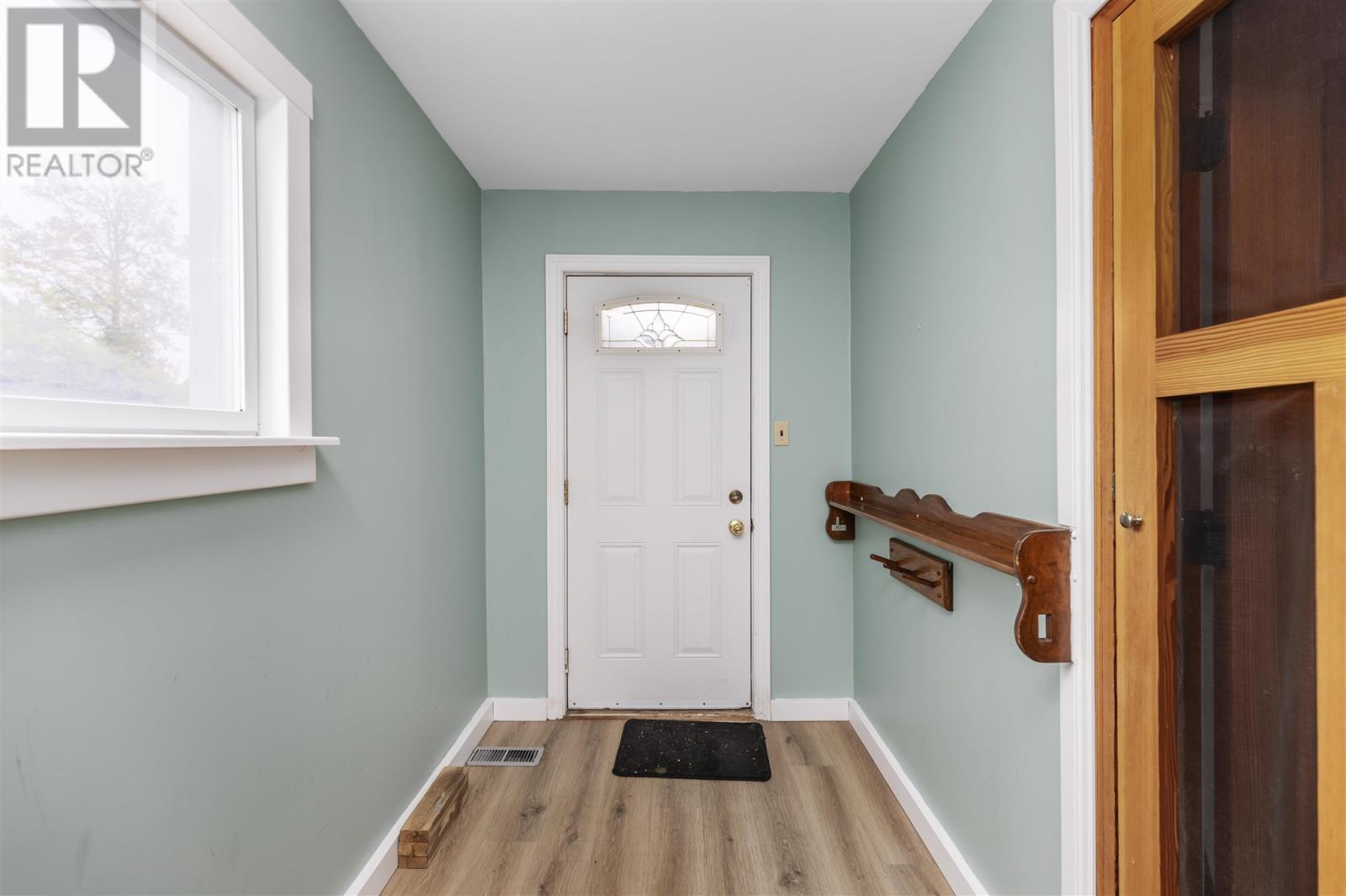 57 Cameron Ave, Sault Ste. Marie, Ontario P6B 4W9 - Photo 4 - SM252893