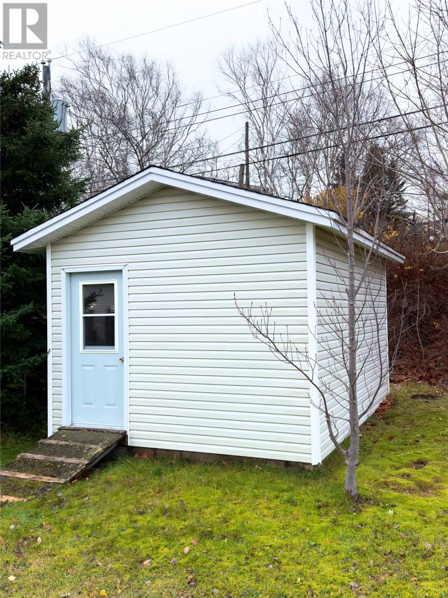 21 Viking Street, Clarenville, Newfoundland & Labrador  A5A 2A7 - Photo 2 - 1292587