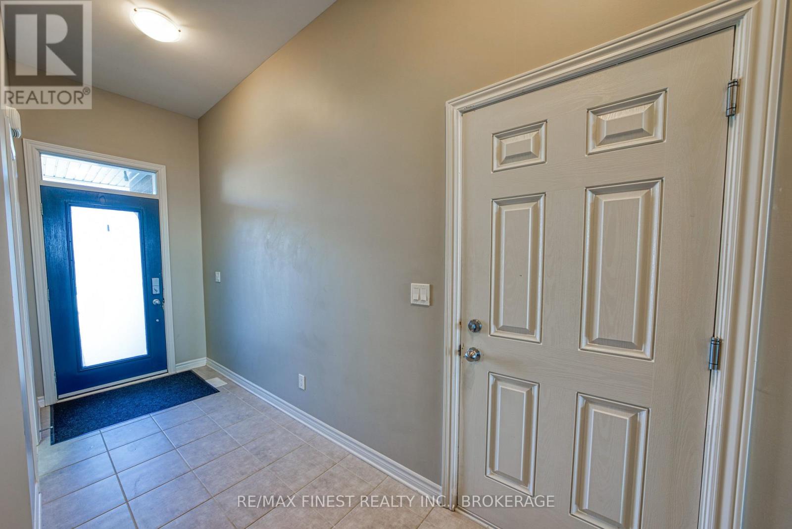 1321 Demers Avenue, Kingston, Ontario K7M 0H6 - Photo 3 - X12447226