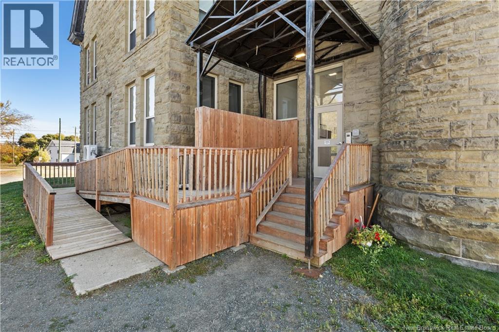 599 King George Highway, Miramichi, New Brunswick  E1V 1N9 - Photo 33 - NB129358